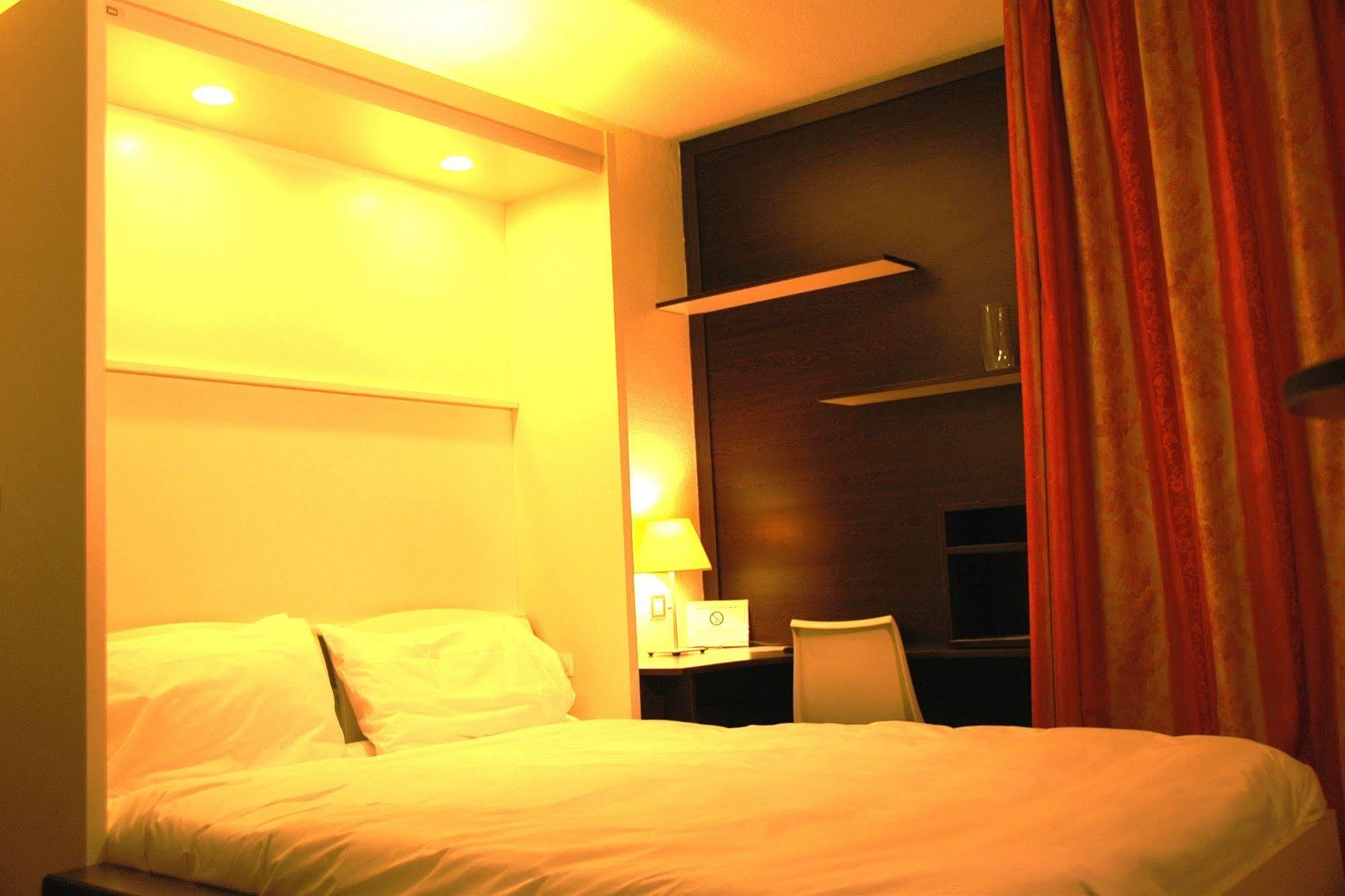 טולוז At Home Appart Hotel מראה חיצוני תמונה